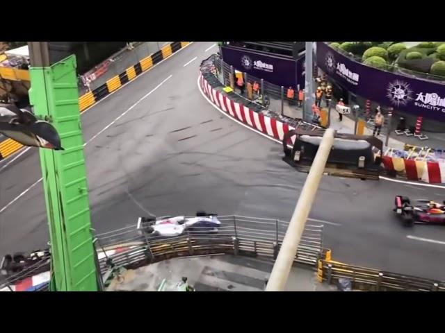 Macau GP 2018 Formula 3 CRASH Sophia Floersch