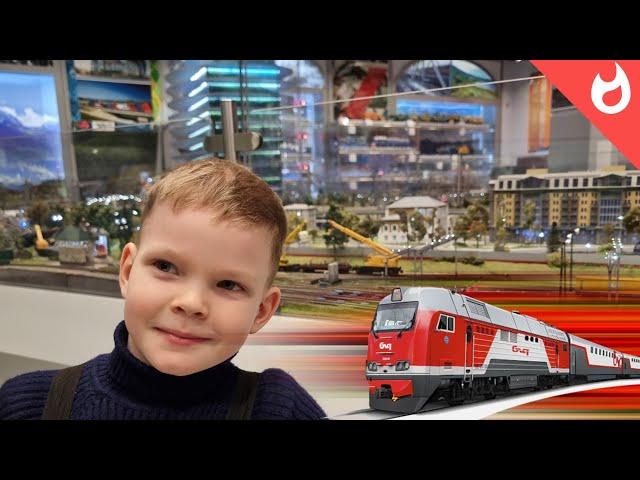 Model trains in the Russian Railways Museum / eco train concept and real train models