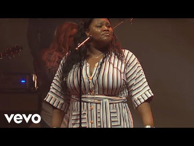 Tasha Cobbs Leonard - You Know My Name (Live)