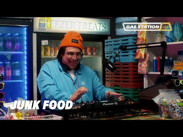 Miami Bass & Breaks Mix in a Gas Station | JUNK FOOD | Gas Station Fm |