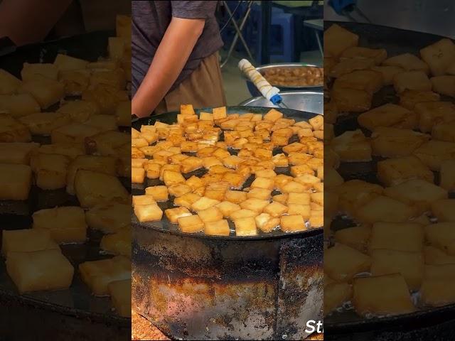 local Vietnamese street food - Fried rice flour with eggs