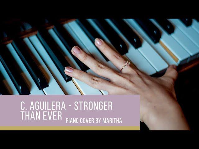 Stronger than ever - Christina Aguilera on Piano