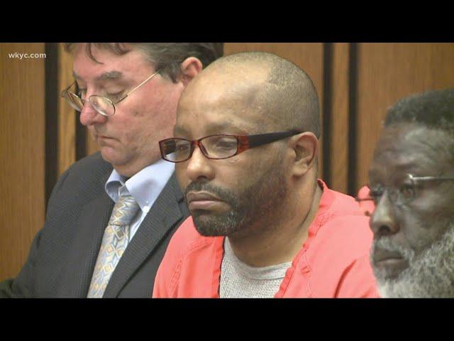 Anthony Sowell, convicted Cleveland serial killer of 11 women, dies in prison