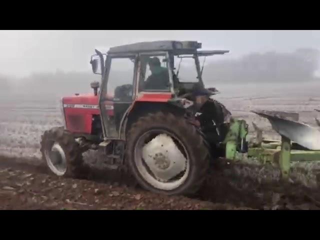 Massey Ferguson 398 + dowdeswell dp8 ploughing.