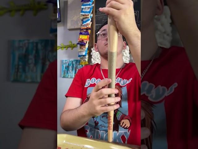 How to not hold a raw challenge cone #dankmemes #raw #cone