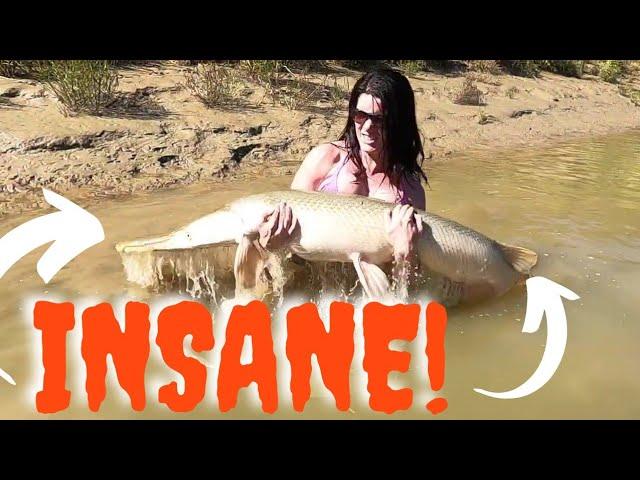 Prehistoric MASSIVE Alligator Gar CHAOS. She Went OVERBOARD!! (Almost Twice...)