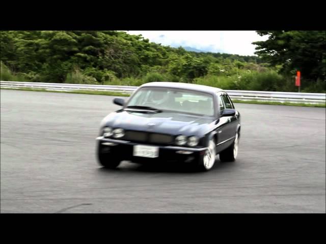 Jaguar XJR Drifting 02