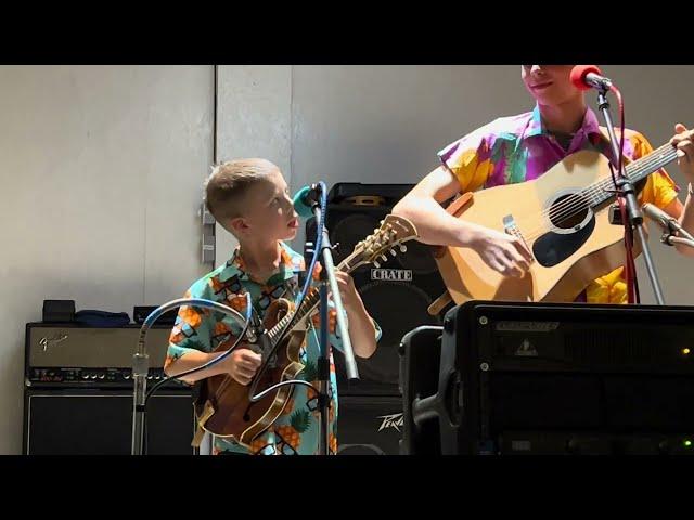 The Brothers Five at Bobby's Music Barn // Love of the Mountains