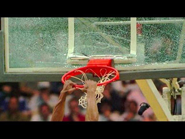 SHAQ BREAKING BACKBOARDS!