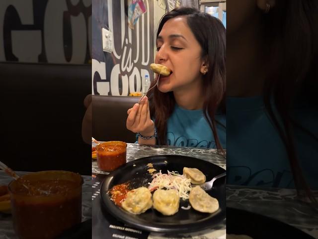 Veg Momos Vs Non Veg Momos️ #shorts #trendingshorts #foodlover #tasty #viral #meghachaube