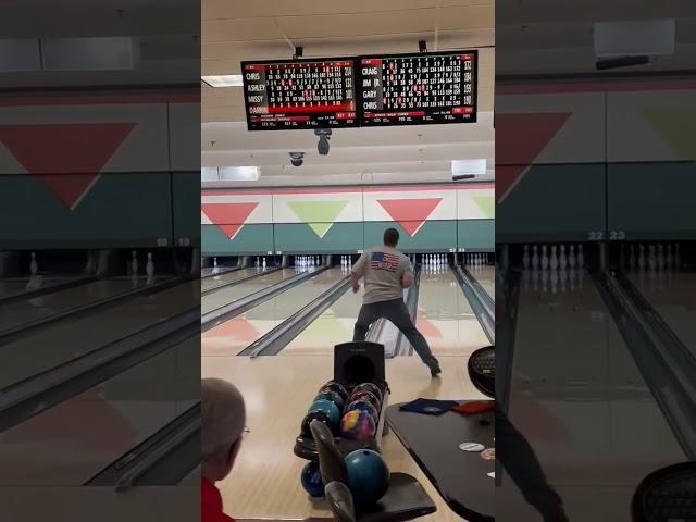 300 Hammer Effect Solid!! #hammerbowling #brandsofbrunswick #turbogrips #bowlingworld