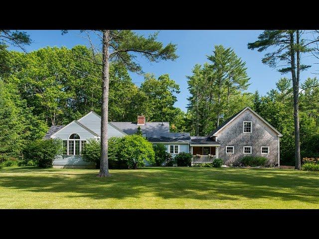 Maine Real Estate - 8 Deerfield Road, Freeport, ME