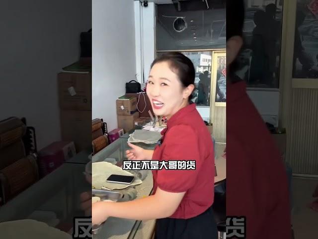 這一手晴水鐲！美！！#天然翡翠 #手镯 #珠宝 #翡翠 #翡翠手镯#珠寶