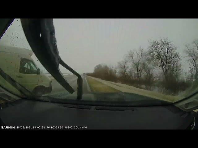 RAV4 avoiding crash on icy road