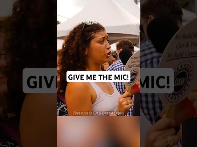 She Told the Preacher to Give Her the MIC!