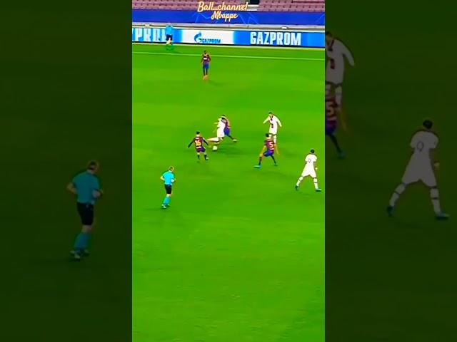 مهارت امباپه جلو بارسا Mbappe skills #فوتبال #ادیت #کوتاه #امباپه #جالب #football #mbappe #skills