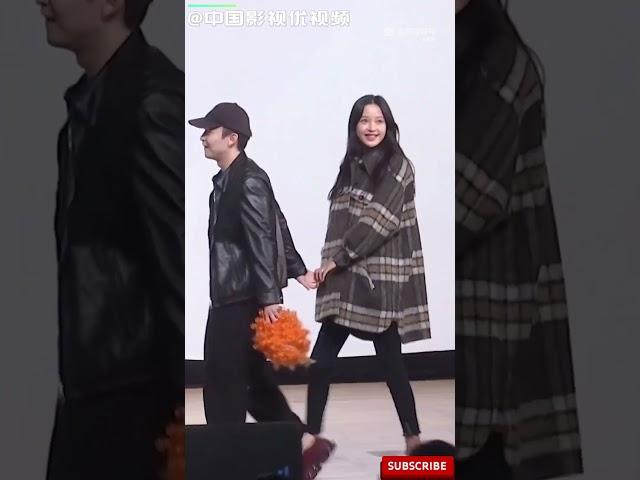 #董子健 #孙怡 离婚后首次同框，一起带女儿逛街，画面很温馨！子健孙怡离婚首合体！分开也不影响带孩子