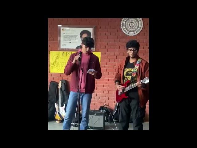 Amity University Student Rohit Attri sings Satranga in an open mic event