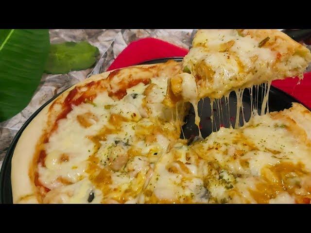 Chicken tikka pizza|chicken tikka spicy pizza cooked by farhana siddiqui