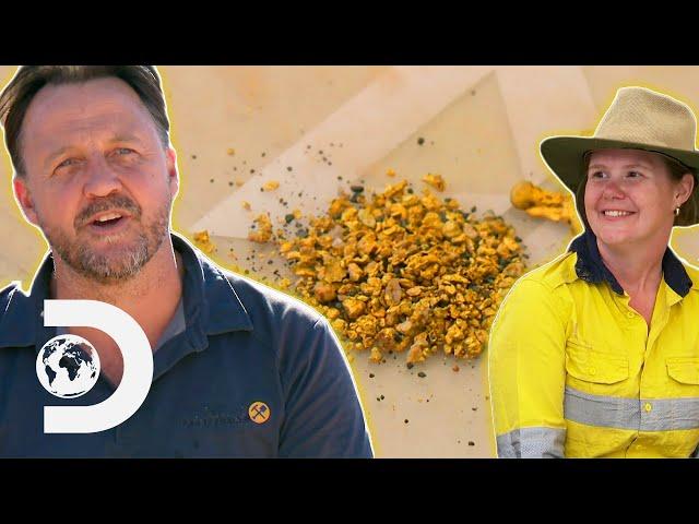 Gold Experts Assist Miners Who Haven't Found Gold In 3-Years! | Aussie Gold Hunters: Mine SOS