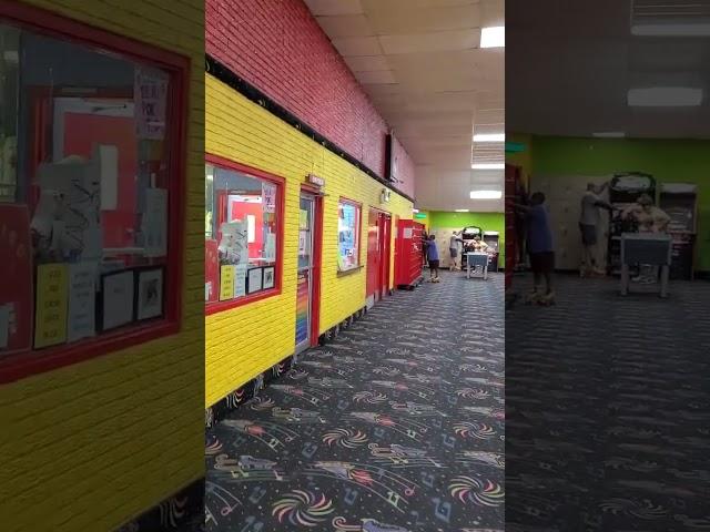 Thunderbird Roller Rink #rollerskating #thunderbirdrollerrink #skating #fun