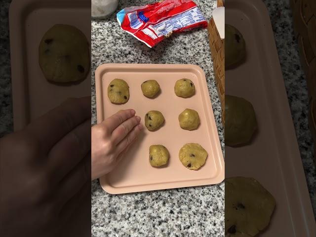 my favorite chocolate chip recipe by far  #chocolatechipcookies #bake #chocolatechip #wonderoven