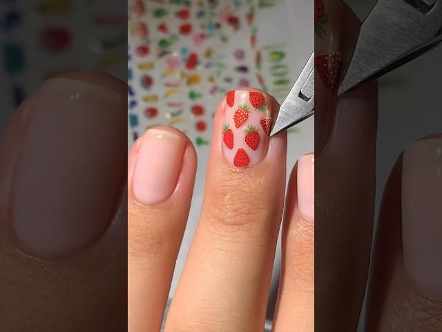 Easiest Nail Art️nail stickers#nails #nailart #nailinspo #nailarttutorial #easynailart