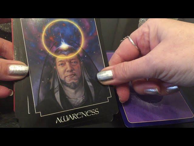 Psychic Tarot - Tarot/Oracle Cards-Close Up Review-Great deck for beginners!