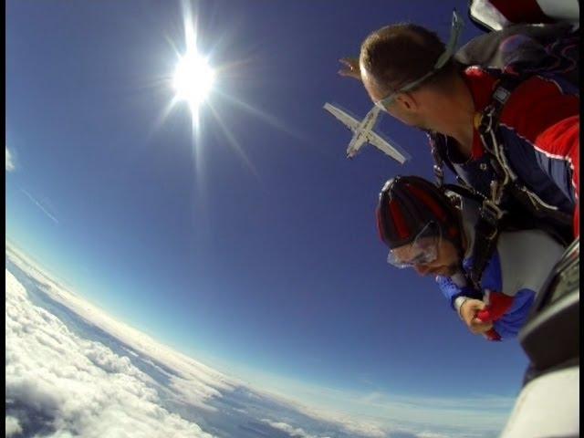 Skydiving tandem, my first jump from a perfectly good airplane!