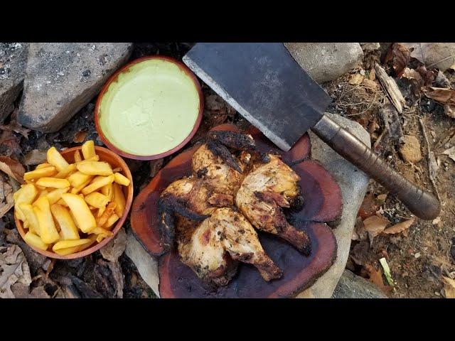 Cooking Whole Chicken on Rock - Primitive Cooking: Pollo de la Brassa con Aji Verde