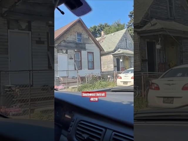 Very old mostly Abandoned Southwest Detroit Street #abandoned #urbex #travelvlog