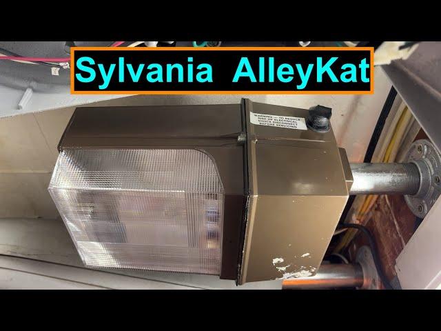 Sylvania AlleyKat 70watt High Pressure Sodium Area Light