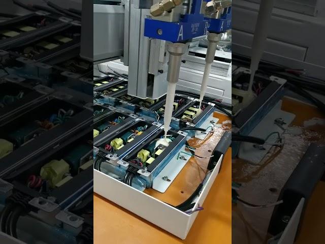 iinline potting  machine with two dynamic mixing heads