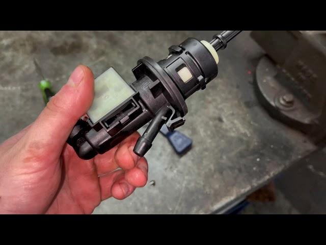 VW Scirocco Clutch Master Cylinder Replacement How To DIY - Golf Audi A3 A4  A5 Seat Leon Exeo Skoda