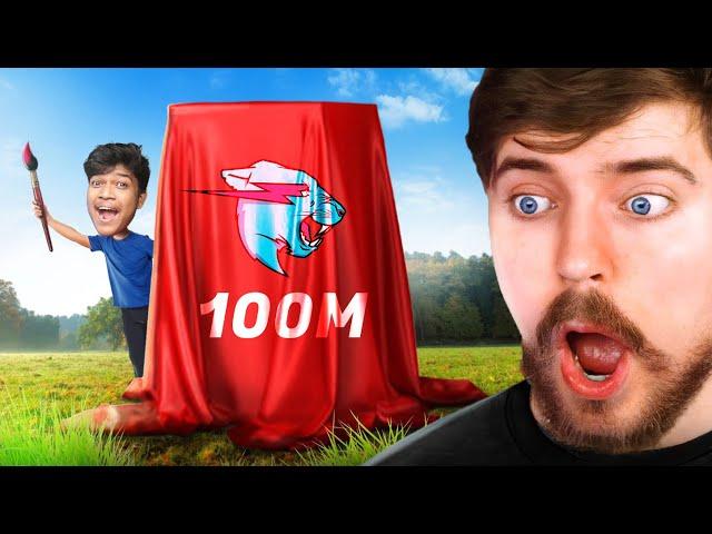 I surprised  @MrBeast with his world's largest Painting !