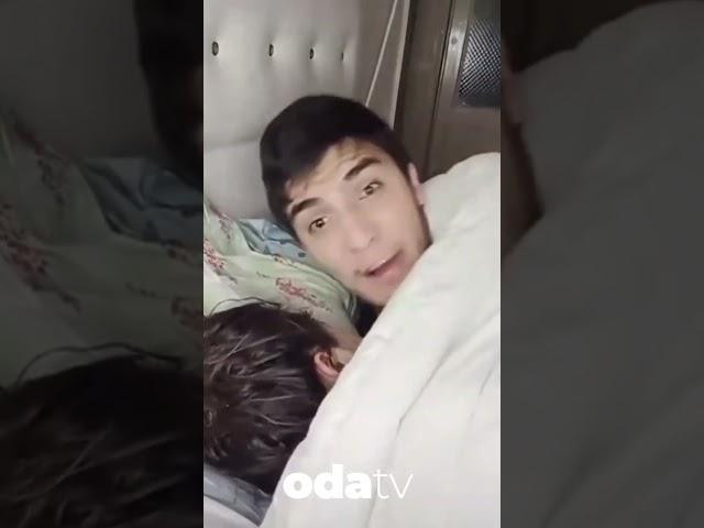 Tiktok'ta çöplüğünde bugün: Canlı yayında eşiyle yatağa girdi!   #shorts