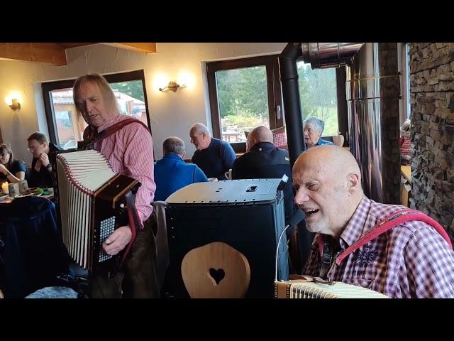 Rennsteig u Kreuzberglied-Gerhard und Werner - auf der Gemündener Hütte-31.10.24