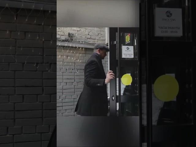 Мужчинам на заметку! Как правильно входить в помещение? Валентин Шишкин