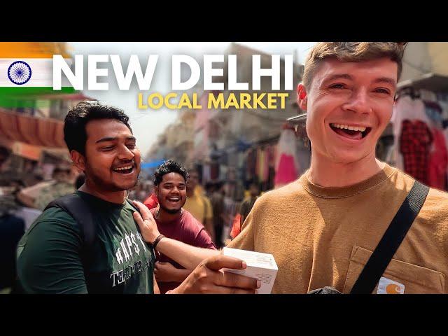 Targeted by Every Street Vendor in Sarojini Nagar Market - New Delhi, India