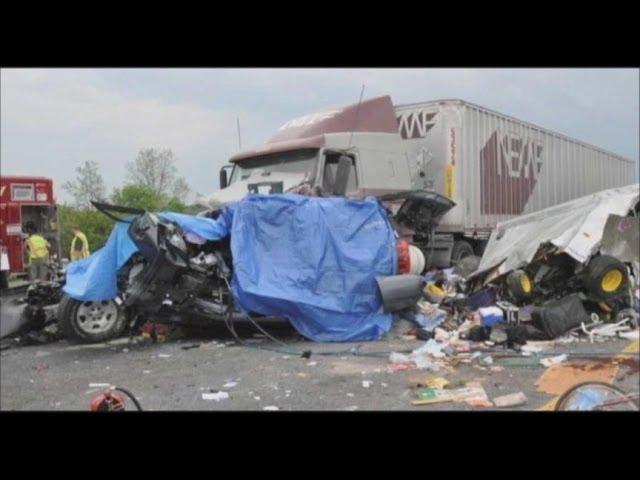 Truck Drivers Texting While Driving Caught on Tape