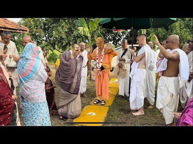 Sripada Bhakti Vikasa Swami Arrives In New Nandagram | Gujarat, India