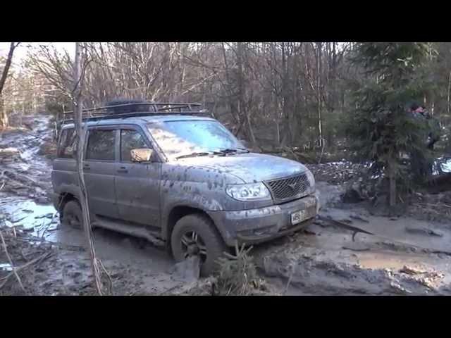 УАЗ Патриот сел на брюхо