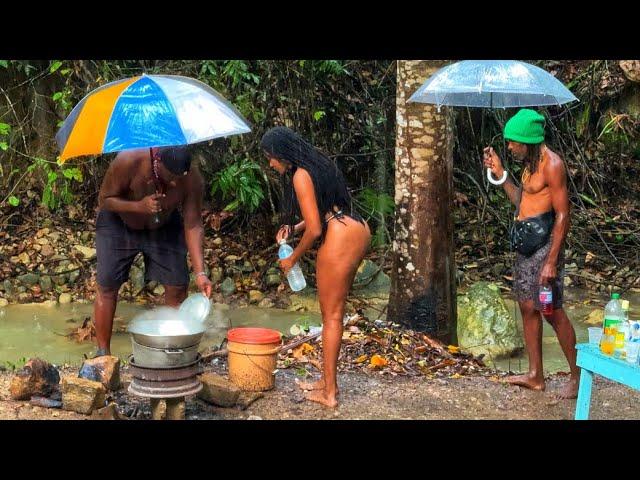 How Jamaicans Cook in the rain