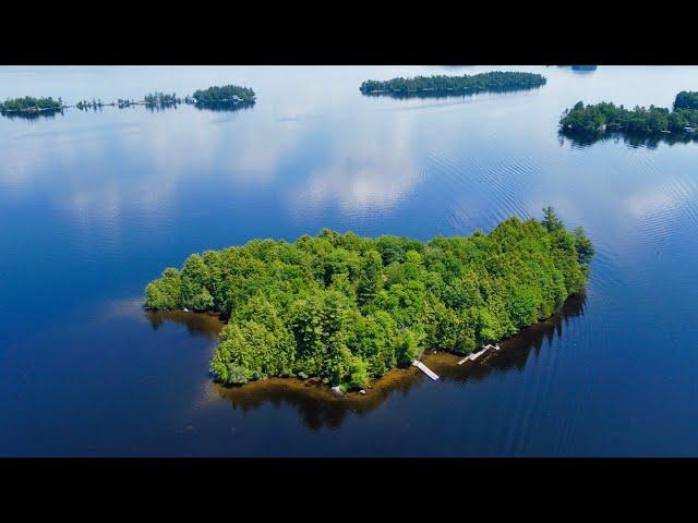 CEDAR ISLAND • Lake Muskoka $3,795,000