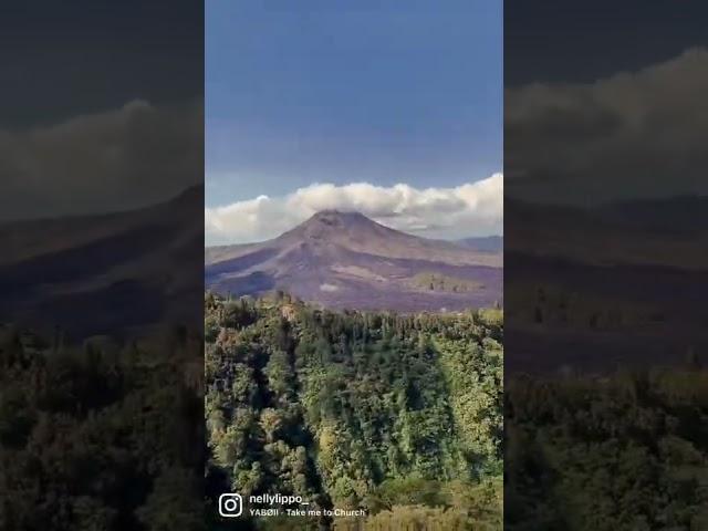 Вулкан Батур - свящённое место на Бали.