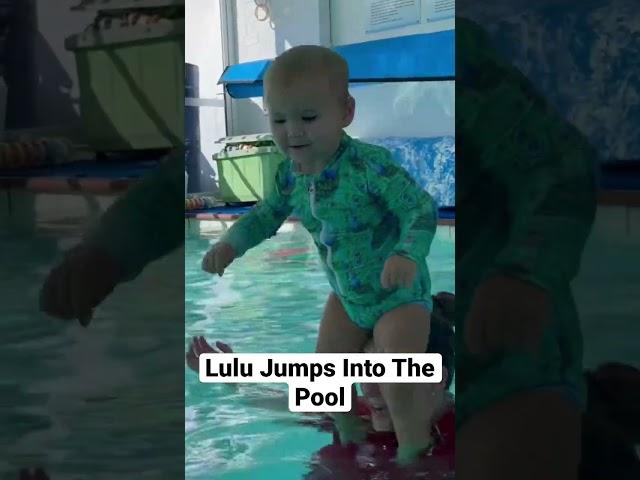 Lulu Jumps Into The Swimming Pool #waterbaby #babyswimming #swimlessons #familyfun