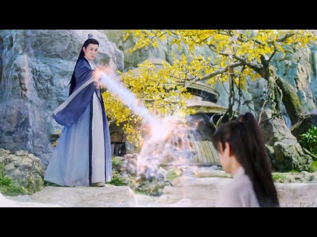 Yu Mo brought Ying Yuan back to Wanyao Mountain to soak in the hot springs to heal his wounds