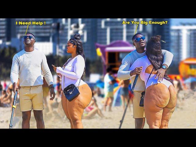 BLIND MAN GOLD DIGGER PRANK  *DURBAN BEACH! *