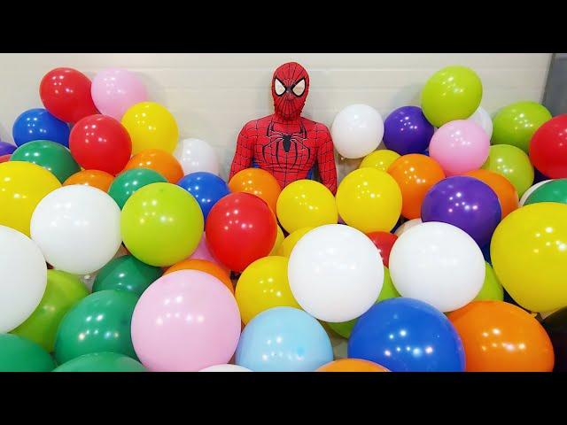 Spider Man Popping Balloons & Trick Shots!