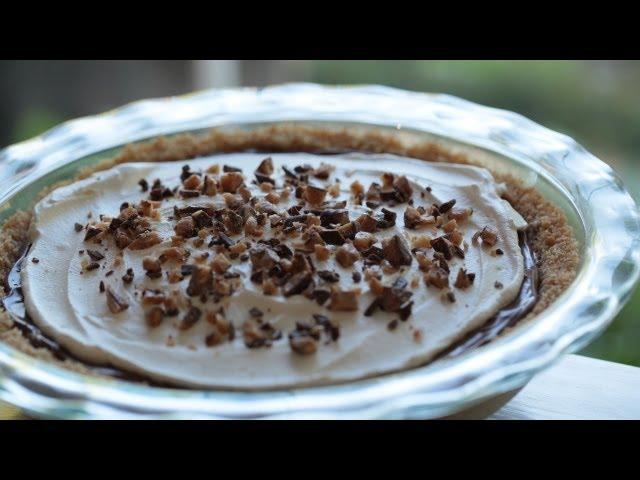 Chocolate Cream Pie Recipe || KIN EATS